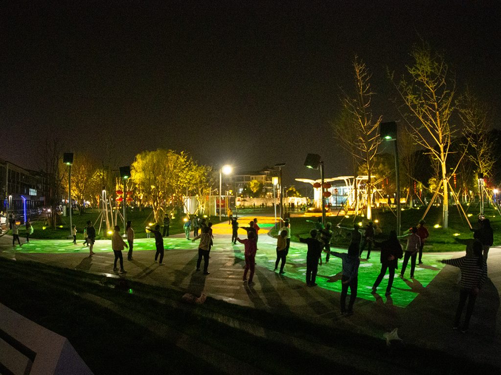 Sony laser projector adds color to Jiujiang City's cultural night scene Sony laser projector adds color to Jiujiang City's cultural night scene
